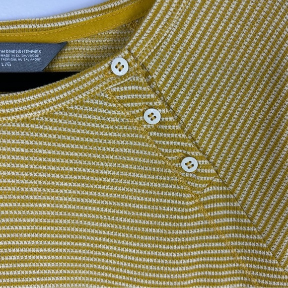 The North Face Mustard Striped Button-Accent Long Sleeve Top Size Large - Picture 4 of 13